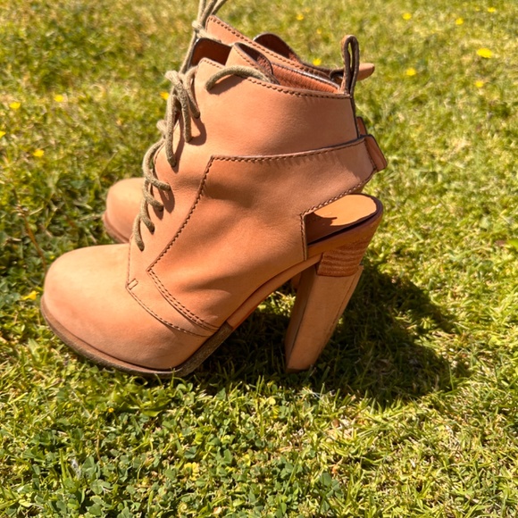 Alexander Wang Heeled Platform Lace Up Boots - Picture 4 of 7